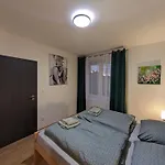 Διαμέρισμα U Lazara *