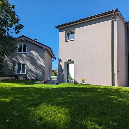 U Lazara 쿤타호라